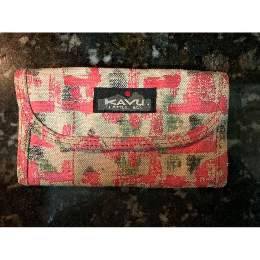 KAVU Womans Tri-fold Wallet, Pink And Brown